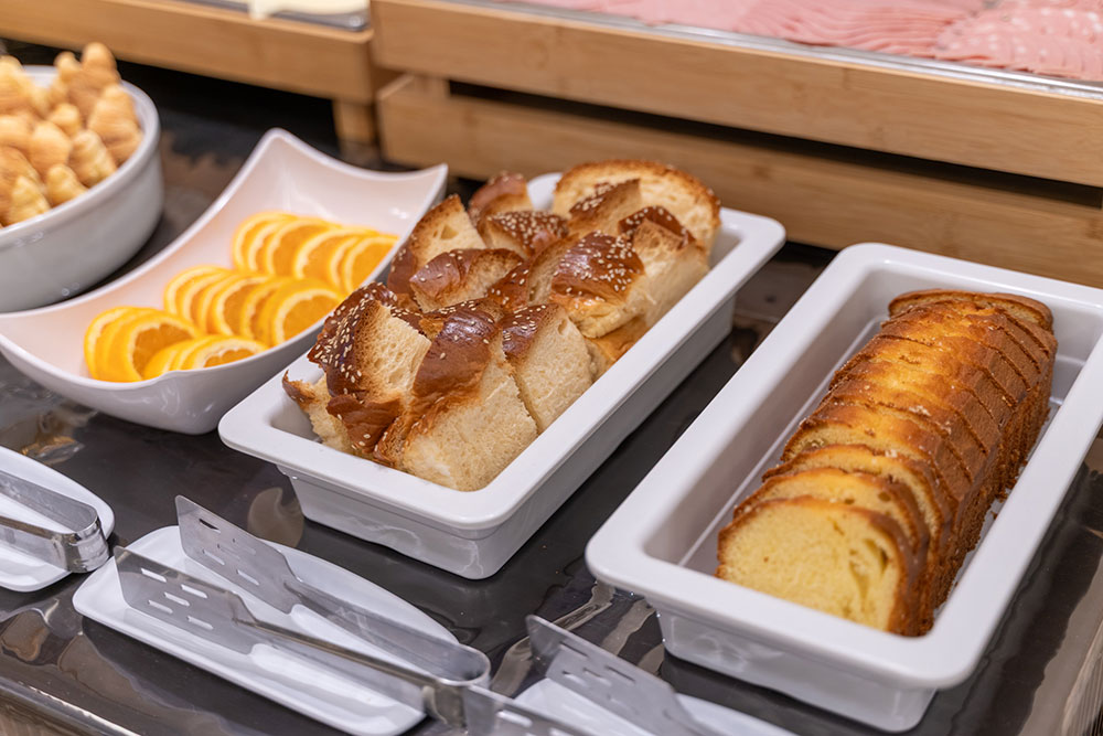 Buffet display